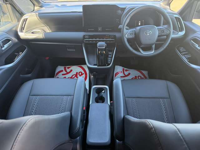 Toyota Noah 2