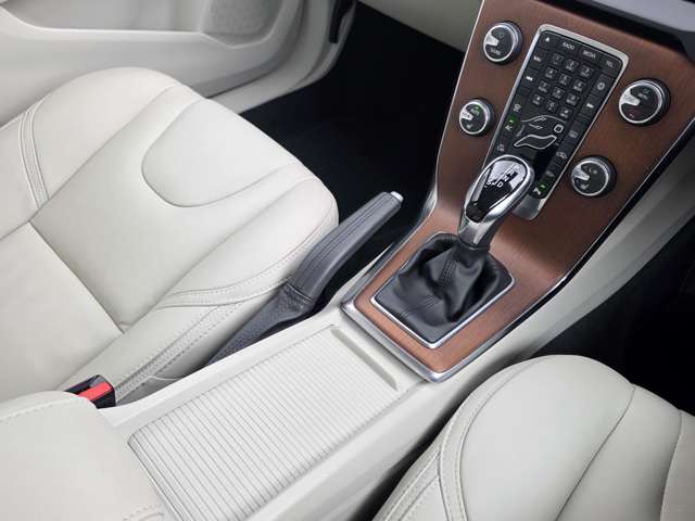 Volvo V40 Cross Country 3