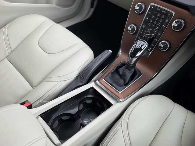 Volvo V40 Cross Country 4