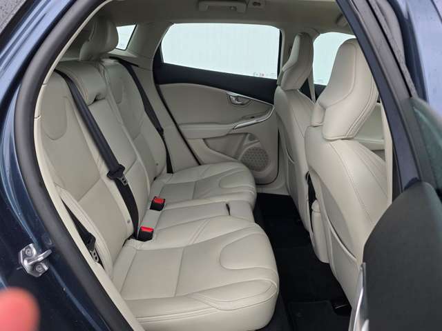 Volvo V40 Cross Country 6
