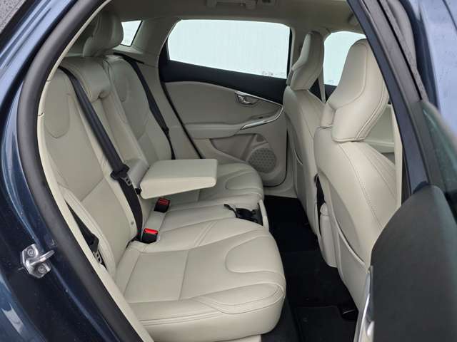 Volvo V40 Cross Country 7