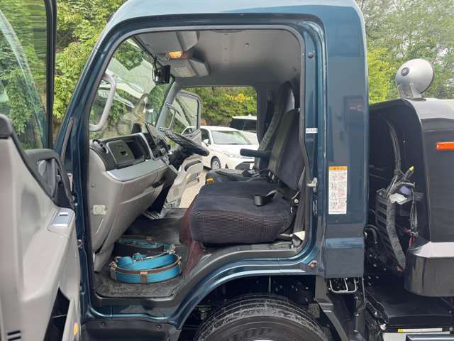 Mitsubishi Fuso Canter 12