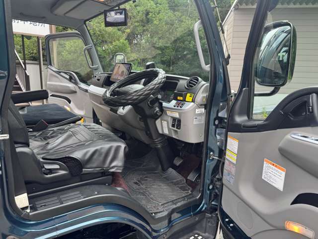 Mitsubishi Fuso Canter 2