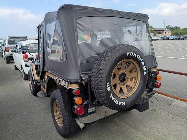 Mitsubishi Jeep 2