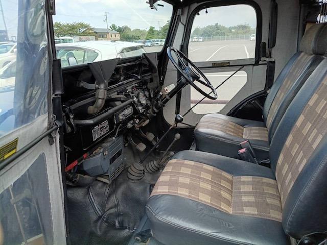 Mitsubishi Jeep 3