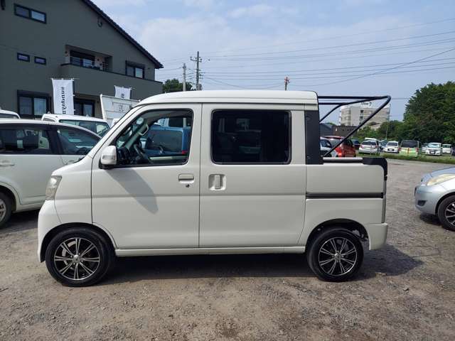 Daihatsu Hijet Deck Van 12