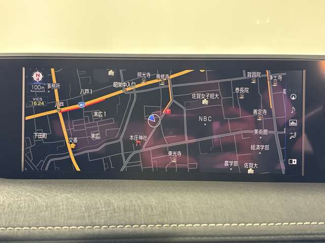 Lexus UX 7
