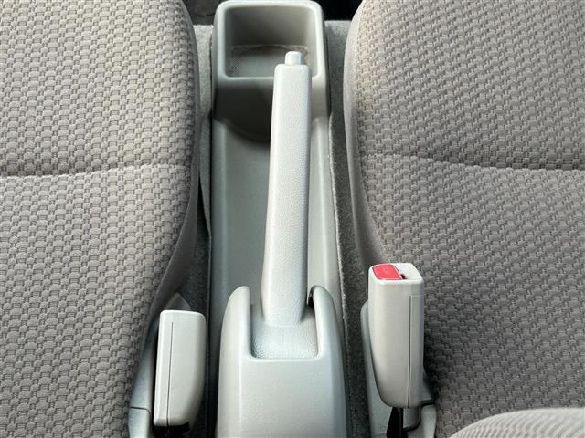 Nissan NV100 Clipper 12