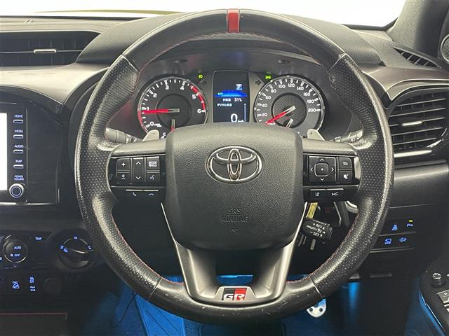 Toyota Hilux 12