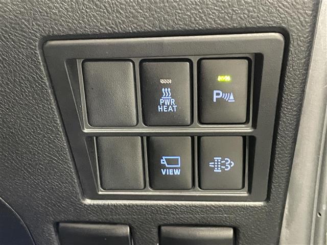 Toyota Hilux 9