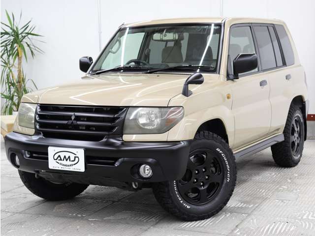 Mitsubishi Pajero iO 5