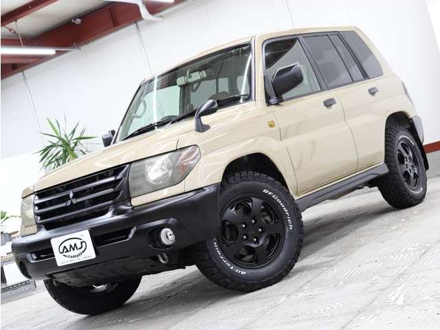 Mitsubishi Pajero iO 8