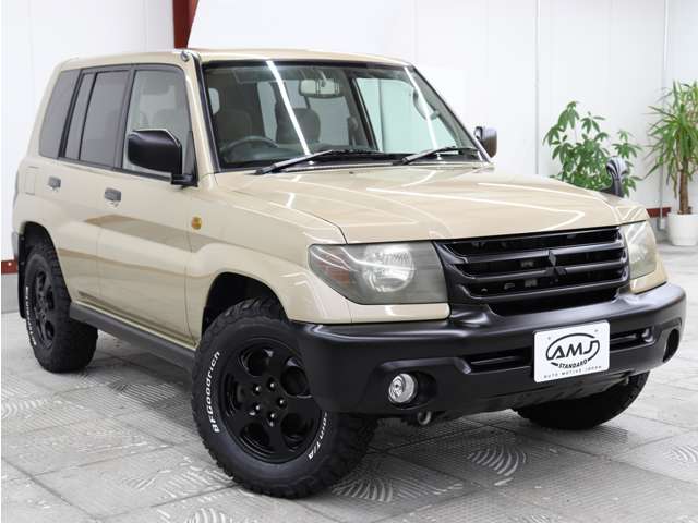 Mitsubishi Pajero iO 9