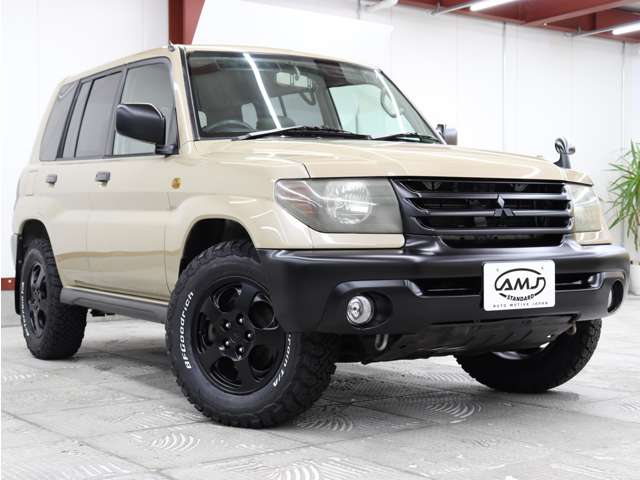 Mitsubishi Pajero iO 10