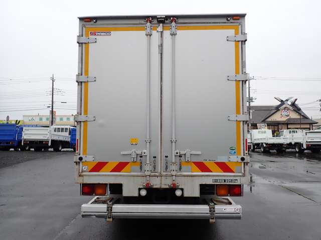 Mitsubishi Fuso Fighter 8