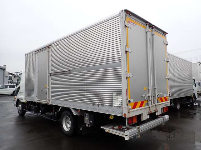 Mitsubishi Fuso Fighter 9