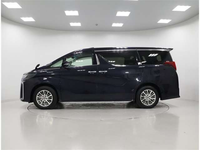 Toyota Alphard 6