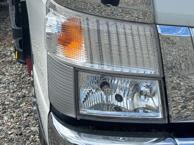 Mitsubishi Fuso Canter 11