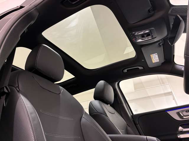 Mercedes-Benz GLB 5