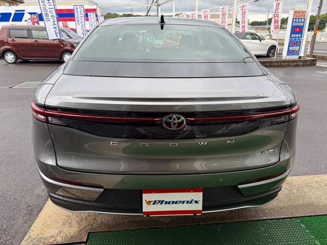 Toyota Crown Crossover 7