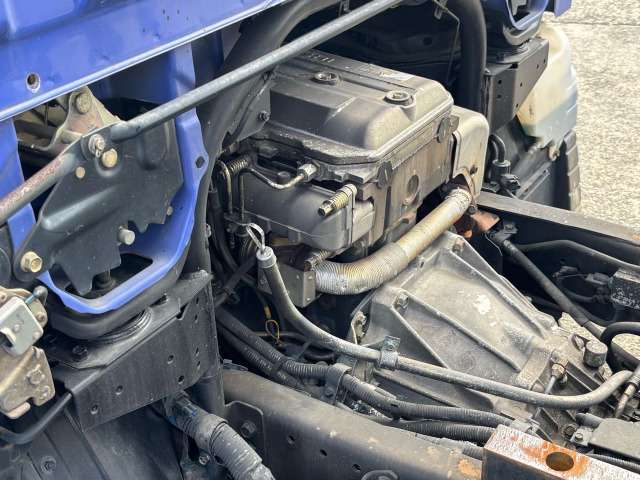 Mitsubishi Fuso Canter 11