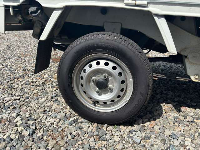 Daihatsu Hijet Truck 12