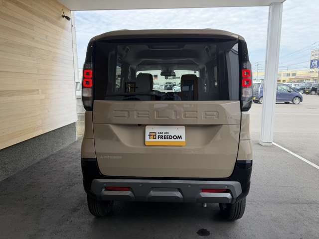 Mitsubishi Delica Mini 9