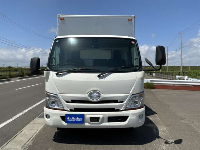 Hino Dutro 2