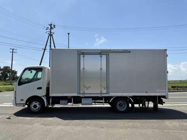 Hino Dutro 5