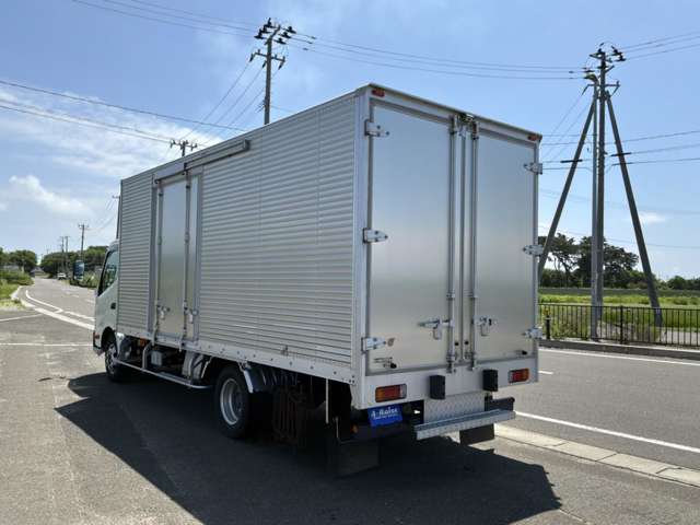 Hino Dutro 7