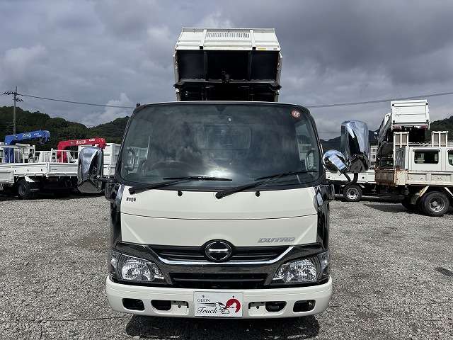 Hino Dutro 2