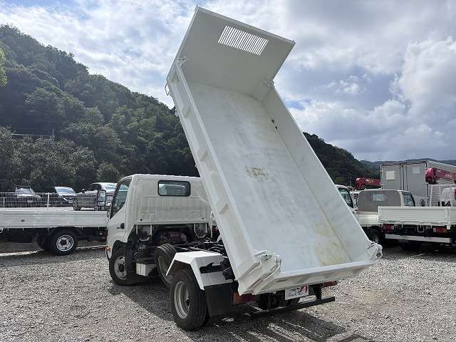 Hino Dutro 6