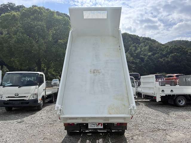 Hino Dutro 7