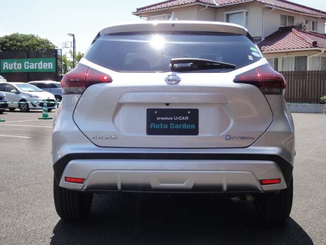 Nissan Kicks 4