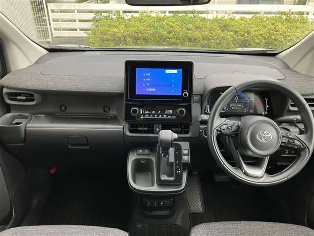 Toyota Sienta 2