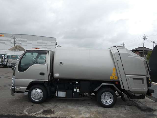 Isuzu Elf 10
