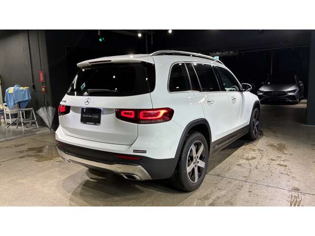 Mercedes-Benz GLB 6