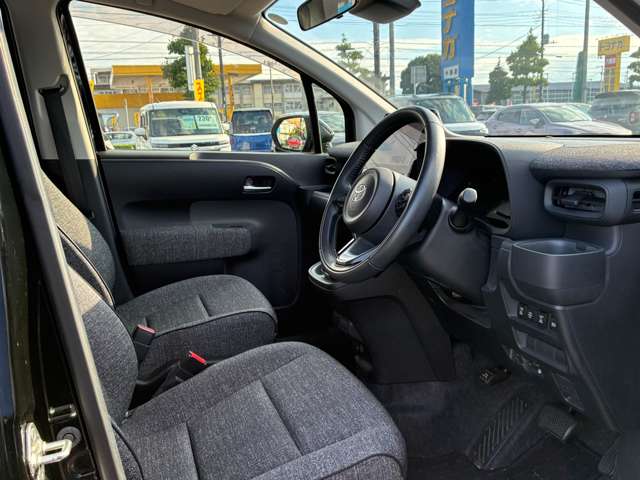 Toyota Sienta 11