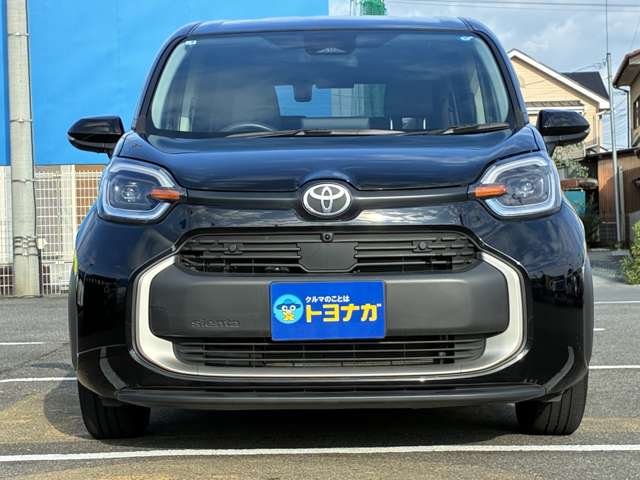Toyota Sienta 5