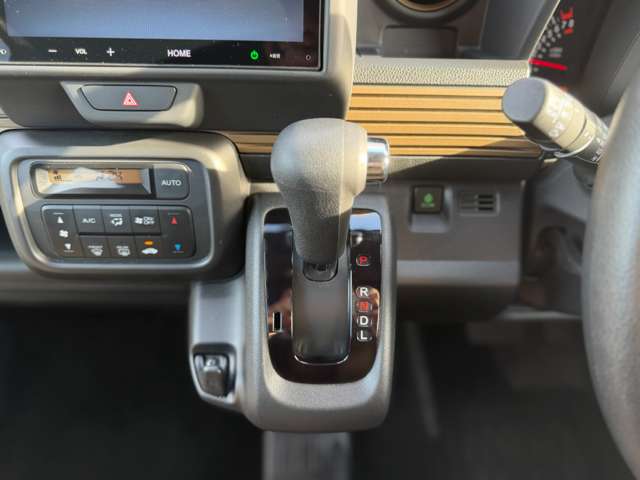 Honda N-VAN 12