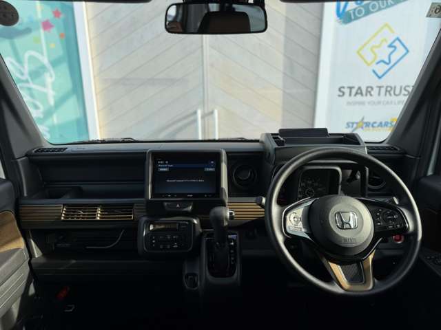 Honda N-VAN 8