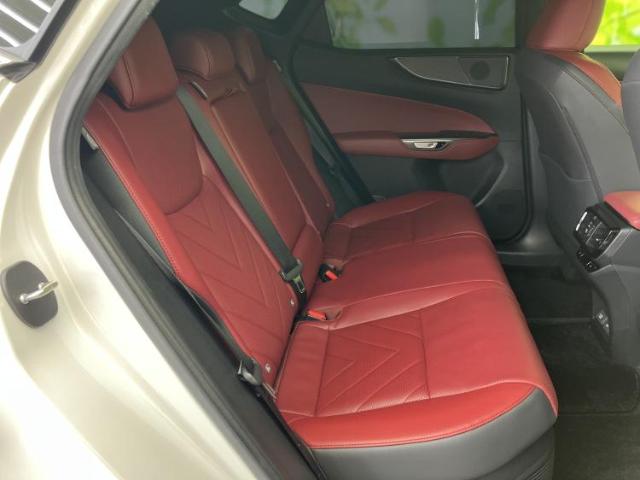 Lexus NX 7