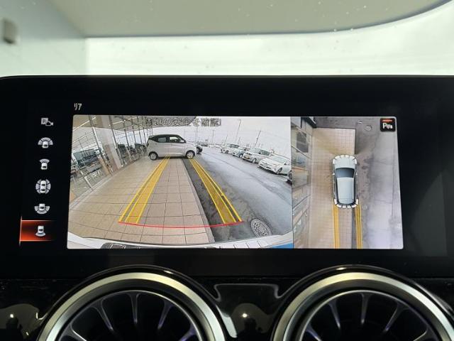 Mercedes-Benz GLA-Class 12
