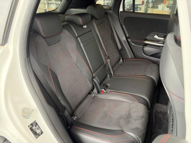 Mercedes-Benz GLA-Class 7