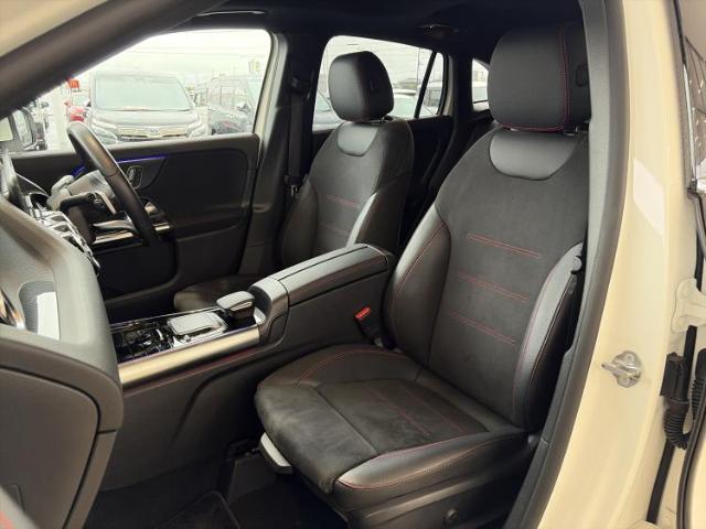 Mercedes-Benz GLA-Class 8