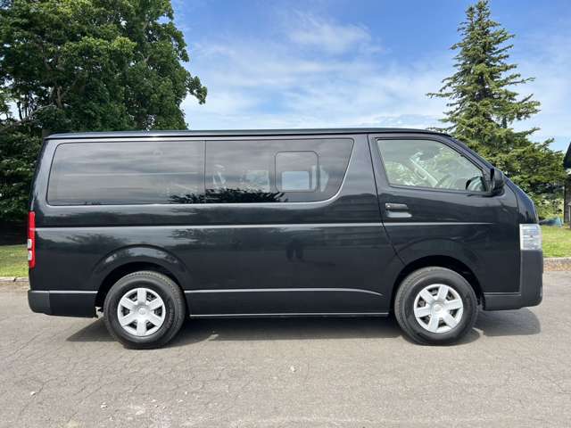 Toyota Regius Ace 4
