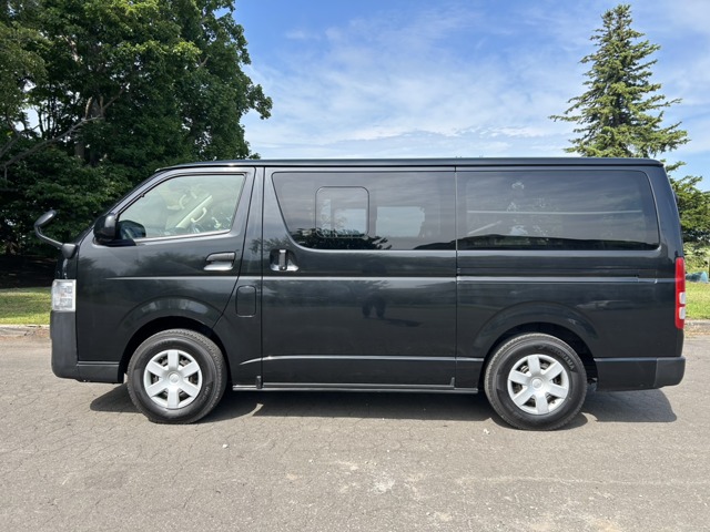 Toyota Regius Ace 5