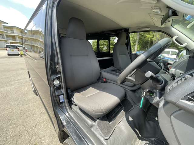Toyota Regius Ace 10