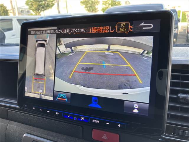 Toyota Hiace Van 6