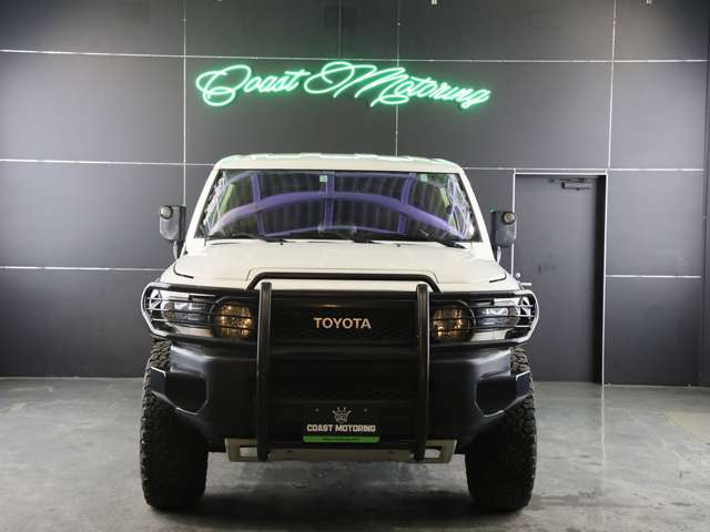 Toyota FJ Cruiser 2